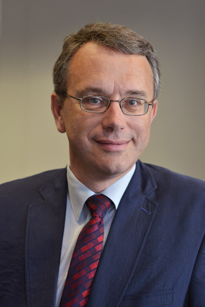 Dr. Peter Hoheisel