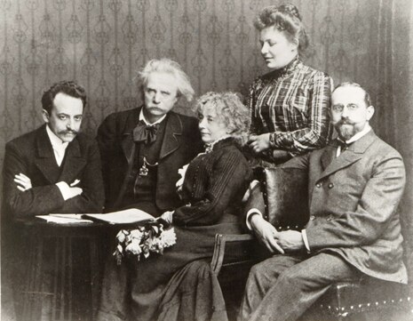 Gruppenbild mit fünf Personen, Anfang des 20. Jahrhunderts